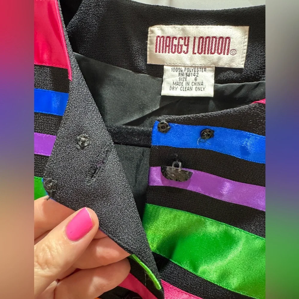 Maggie London Vintage Colorful Striped Women's cropped Jacket size 6 - Picture 3 of 9